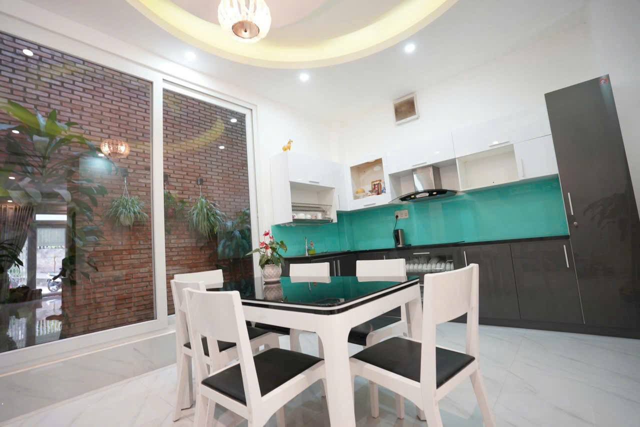 CẦN BÁN NHÀ ĐANG CHO THUÊ LÀM HOMESTAY Mặt tiền đường nhựa Cổ Loa, Phường 2, Đà Lạt - Ảnh 2